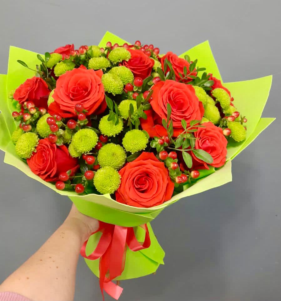 Букет цветов из: Хризантемы и Розы в Заиграево