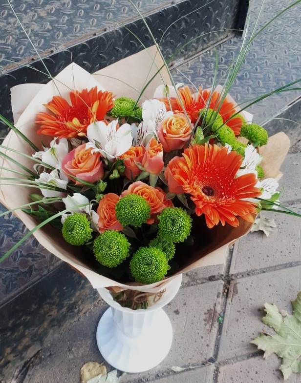 Букет цветов из: Герберы, Хризантемы, Альстромерии и Розы в Заиграево
