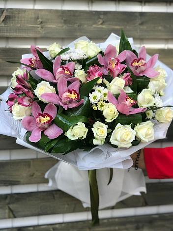 Букет цветов из: Розы и Хризантемы в Заиграево