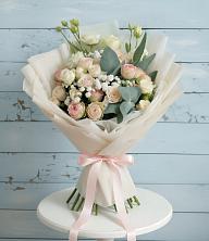 Букет цветов из:  Розы и Лизиантусы в Заиграево