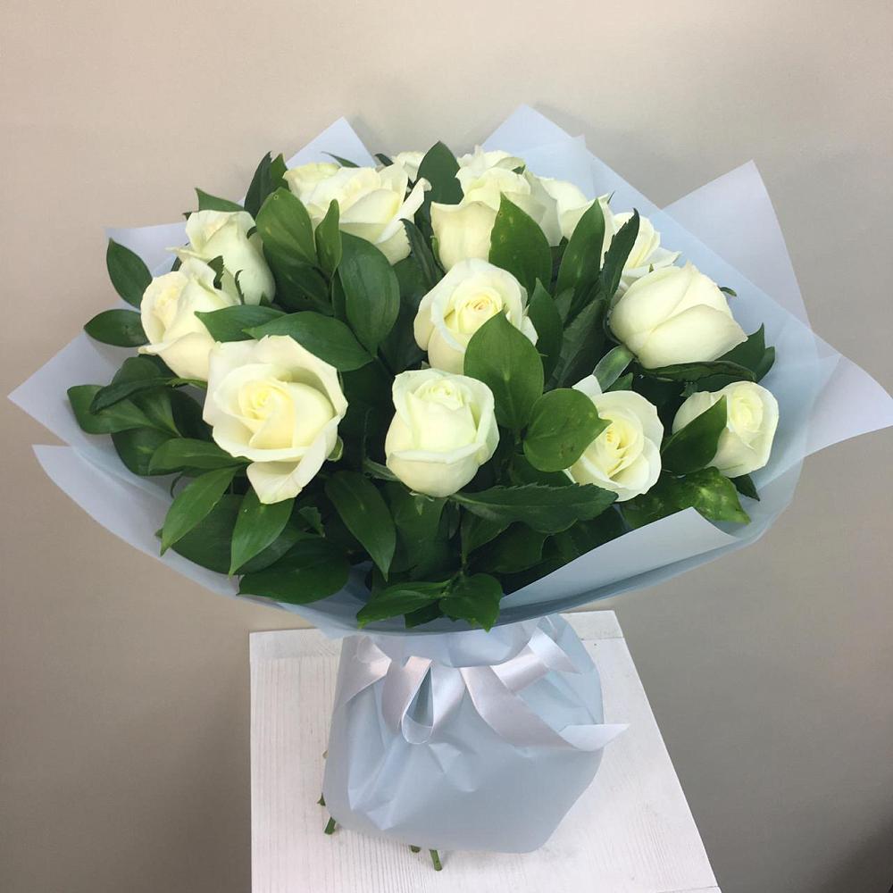 Букет 15 Белых роз Проуд в Заиграево