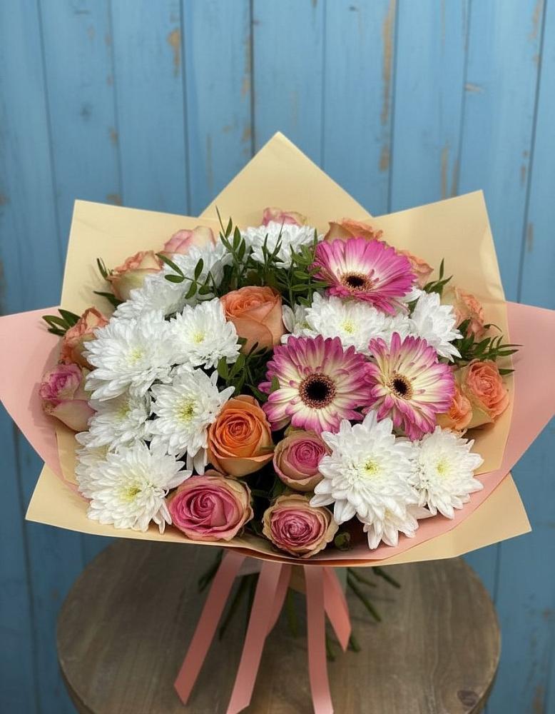 Букет цветов из: Розы, Герберы и Хризантемы в Заиграево