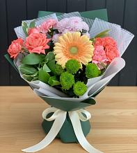Букет цветов из:  Гвоздики, Розы, Герберы и Хризантемы в Заиграево