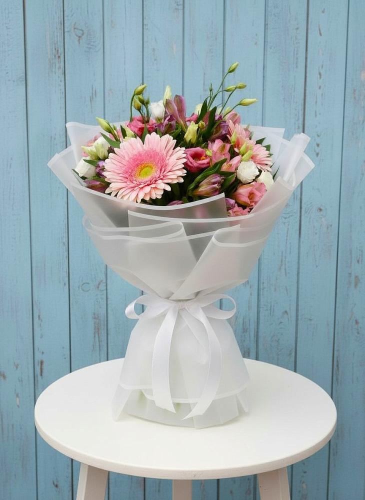 Букет цветов из: Герберы, Альстромерии и Лизиантусы в Заиграево