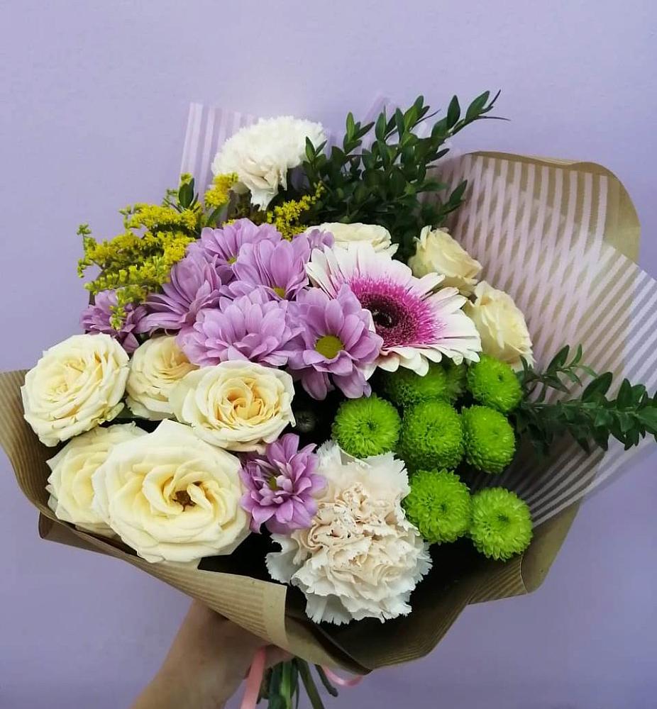 Букет цветов из: Хризантемы, Розы, Гвоздики и Герберы в Заиграево