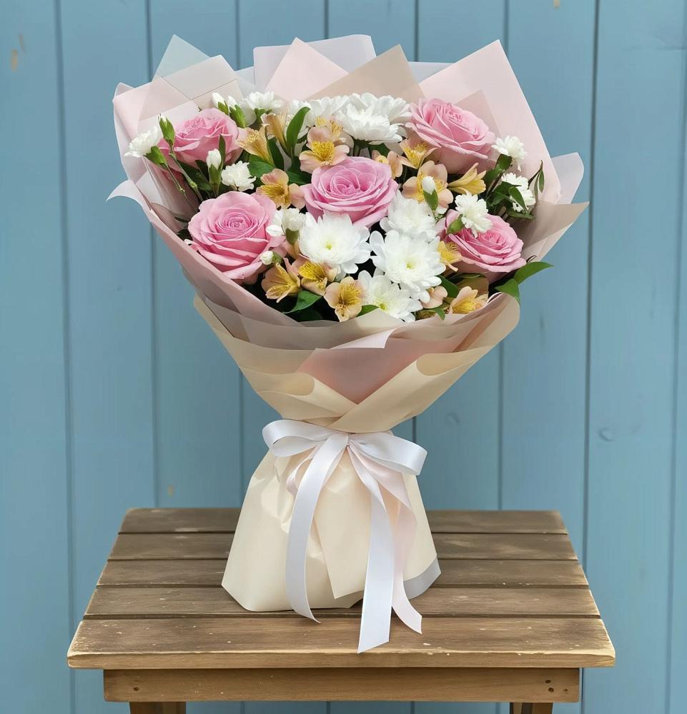 Букет цветов из: Гвоздики, Орхидеи и Розы в Заиграево