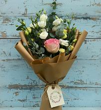 Букет цветов из:  Розы и Лизиантусы в Заиграево